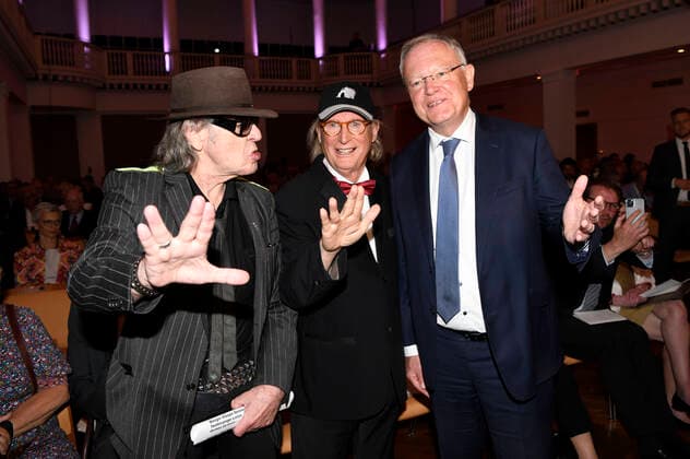 Udo Lindenberg, Otto Waalkes and Stephan Weil at the award ceremony of the Lower Saxony State Prize 2022 to Eske Nannen and Otto Waalkes at the Hannover Congress Centrum Hannover, 22 06 2022 Foto:xC.xNiehausx xFuturexImage