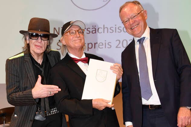 Udo Lindenberg, Otto Waalkes and Stephan Weil at the award ceremony of the Lower Saxony State Prize 2022 to Eske Nannen and Otto Waalkes at the Hannover Congress Centrum Hannover, 22 06 2022 Foto:xC.xNiehausx xFuturexImage