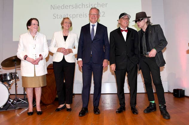 Karin Freifrau von Welck, Eske Nannen, Stephan Weil, Otto Waalkes and Udo Lindenberg at the award ceremony of the Lower Saxony State Prize 2022 to Eske Nannen and Otto Waalkes at the Hannover Congress Centrum Hannover, 22 06 2022 Foto:xC.xNiehausx xFuturexImage