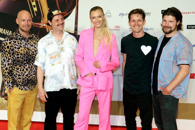 Leony and band at the 15 Live Entertainment Awards 2022 ceremony at the Frankfurt Festhalle Frankfurt am Main, 22 06 2022 Foto:xP.xBackx xFuturexImage