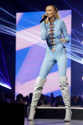 Leony at the 15 Live Entertainment Awards 2022 ceremony at the Frankfurt Festhalle Frankfurt am Main, 22 06 2022 Foto:xP.xBackx xFuturexImage