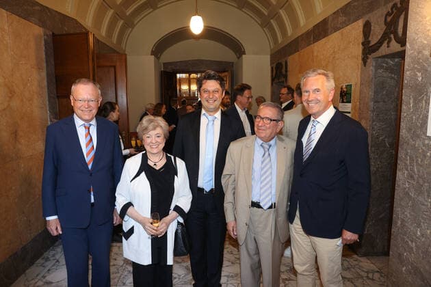 Hanover, festive reception on the occasion of the tenth anniversary of Villa Seligmann as a house for Jewish music, from left Minister President Stephan Weil, Erika Lux ,Eliah Sakakushev von Bismarck Director of Villa Seligmann Andor Izsak, former Federal President Christian Wulff,