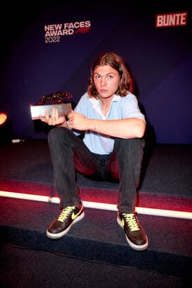 Bunte New Faces Award Film 2022 winner Milan Herms at the party after the presentation of the Bunte New Faces Award at the Delphi Filmpalast am Zoo in Berlin Copyright: xEventpressxGolejewskix
