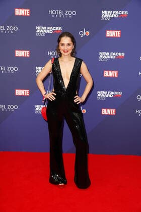 Bunte New Faces Award Film 2022 Sarah Alles on the red carpet at the Bunte New Faces Award ceremony at the Delphi Filmpalast am Zoo in Berlin Copyright: xEventpressxGolejewskix