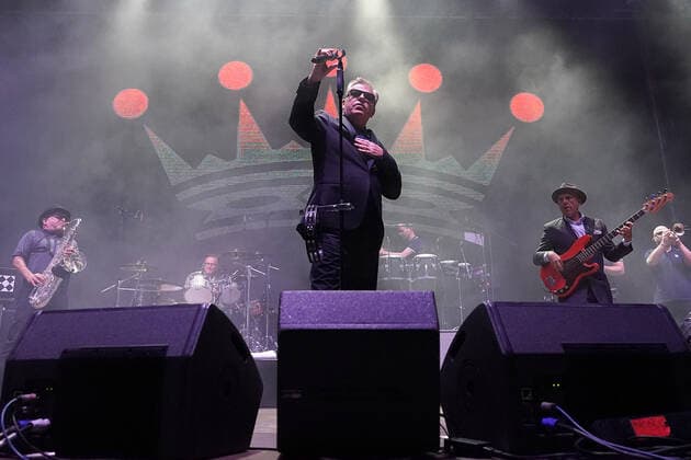 Madness in concert during Las Noches del Botanico. June 23, 2022. (1012759556)