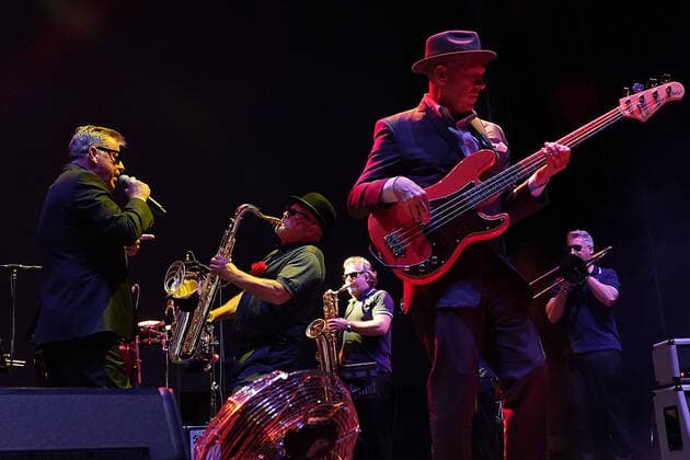 Madness in concert during Las Noches del Botanico. June 23, 2022. (1012759578)