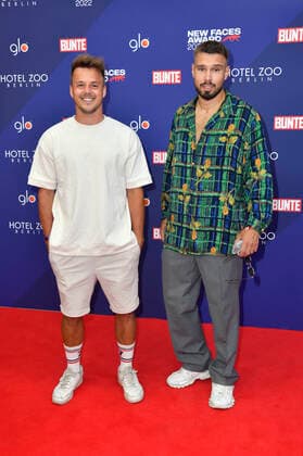 Alexander Knappe with companion Niklas at the Bunte New Faces Awards Film 2022 at the Delphi Filmpalast Berlin, 23 06 2022 Foto:xN.xKubelkax xFuturexImage