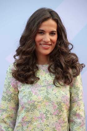 Mona AMEZIANE, presenter, red carpet, red carpet show, Grimme Online Awards 2022 ceremony on 23 06 2022 at Flora Koeln,