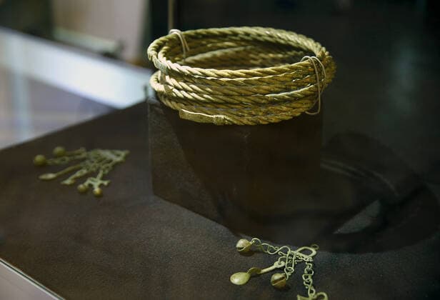 KYIV, UKRAINE - JUNE 24, 2022 - An 11th-Century torc and female jewellery are part of the largest collection of antiquities confiscated since Ukraine s independence from ex-MP Valerii Horbatov during authorized searches on display at the National Museum of the History of Ukraine, Kyiv, capital of Ukraine. This photo cannot be distributed in the Russian Federation. Largest collection of antiquities in Ukraine?s history confiscated from ex-MP presented in Kyiv  Copyright: xRuslanxKaniukax
