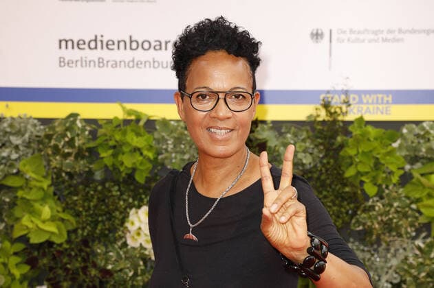 Mo Asumang at the arrival to the award ceremony German Film Award on 24 06 2022 in Berlin German Film Award 2022 in Berlin Arrival Red Carpet