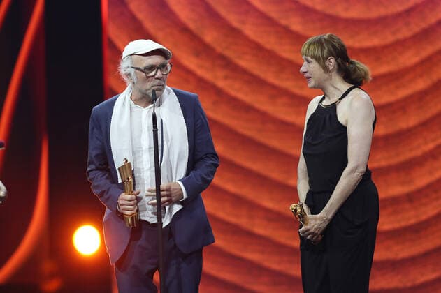 German Film Award 2022 winners in BEST MASK PICTURE Heiko Schmidt, Kerstin Gaecklein, Roman Braunhofer GREAT FREEDOM at the Lola German Film Award 2022 ceremony at the Palais am Funkturm in Berlin 24 06 2022 Copyright: xEventpressx