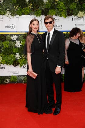 German Film Award 2022 Alexandra Maria Lara with husband Sam Riley on the red carpet at the Lola German Film Award 2021 ceremony in the Palais am Funkturm at Messe Berlin Copyright: xEventpressxGolejewskix