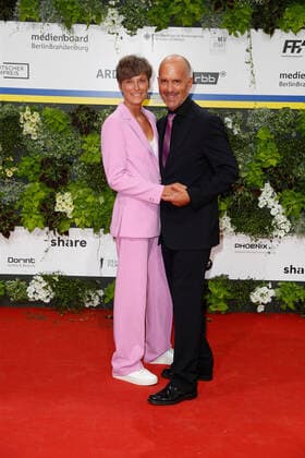German Film Award 2022 Gisi Herbst with Christoph Maria Herbst on the red carpet at the Lola German Film Award 2021 ceremony at the Palais am Funkturm in Messe Berlin Copyright: xEventpressxGolejewskix