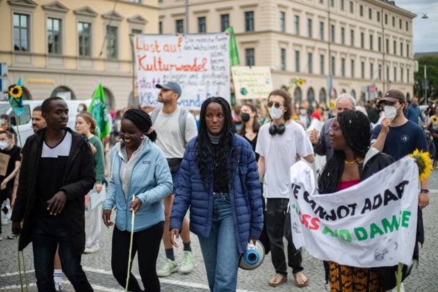 Berühmte Feministinnen, Vanessa Nakate Debt for Climate: Fridays for Future Demo zum G7-Gipfel Vanessa Nakate. Mehr als 200 Menschen versammelten sich am 24.6.2022 in München, um anlässlich des G7 Gipfels gemeinsam mit Fridays for Future für einen Schuldenschnitt für den globalen Süden und für die Kampagne Debt for Climate zu demonstrieren. -- Vanessa Nakate. More than 200 people joined a FFF demonstration on June 24, 2022 in Munich, Germany to protest on the occasion of the G7 summit for a debt cut for the countries of the global south and for the campaign Debt for Climate. München Bayern Deutschland Copyright: xAlexanderxPohlx