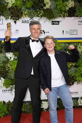 Daniel Ehrenberg and Julius Weckauf at the 72 German Film Awards 2022 ceremony at the Palais am Funkturm in Messe Berlin Berlin, 24 06 2022 Foto:xF.xKernx xFuturexImage