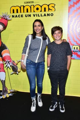 June 26, 2022, Mexico City, Mexico City, Mexico: June 26, 2022, Mexico City, Mexico: Veronica Toussaint accompanied by her son attend at the red carpet of Minions: The Rise of Gru film premiere at Cinemex Antara. on June 26, 2022 in Mexico City, Mexico. Mexico City Mexico - ZUMAe321 20220626_zia_e321_013 Copyright: xCarlosxTischlerx xEyepixxGroupx