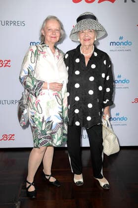Ulla Klingbeil with her niece Marina Mühl at the extraordinary award ceremony of the B Z Kulturpreis 2022 at the Kino International Berlin, 26 06 2022 Foto:xF.xKernx xFuturexImage