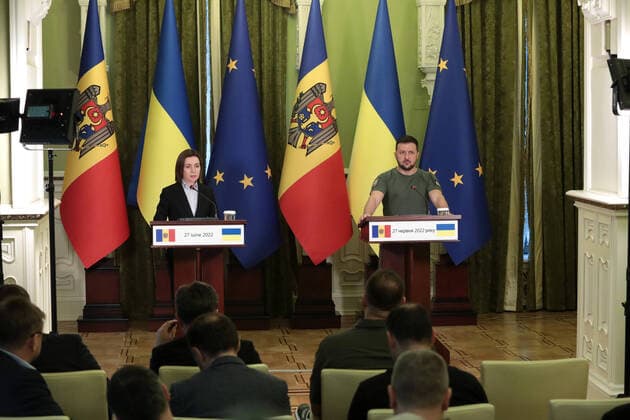 News Themen der Woche KW26 News Bilder des Tages KYIV, UKRAINE - JUNE 27, 2022 - President of Ukraine Volodymyr Zelenskyy and President of the Republic of Moldova Maia Sandu, Kyiv, capital of Ukraine. This photo cannot be distributed in the russian federation. Joint press conference of Volodymyr Zelenskyy and Maia Sandu  Copyright: xHennadiixMinchenkox