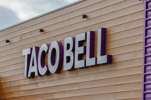 COLLINS FOODS FULL YEAR RESULTS, Stock picture of a Taco Bell signage in Brisbane, Tuesday, June 28, 2022. Collins Foods is scheduled to announce its full-year results. ( NO ARCHIVING, EDITORIAL USE ONLY, NO USE IN BOOKS WITHOUT CONSENT BRISBANE QLD AUSTRALIA  Copyright: xRUSSELLxFREEMANx 20220628001674241594