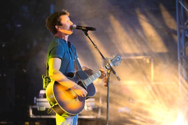James Blunt James Blunt live concert at Anfiteatro del Vittoriale in Gardone Riviera Brescia Italy June, 27 2022 Gardone Riviera provincia di Brescia Italy  Copyright: xAndreaxRipamontix originalFilename: ripamonti-jamesblu220627_npAvF.jpg