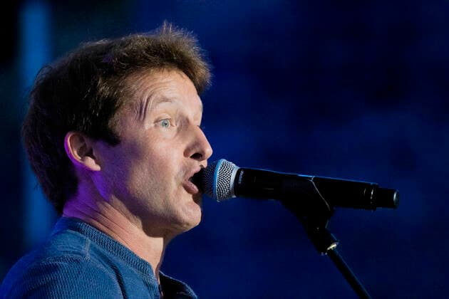 James Blunt James Blunt live concert at Anfiteatro del Vittoriale in Gardone Riviera Brescia Italy June, 27 2022 Gardone Riviera provincia di Brescia Italy  Copyright: xAndreaxRipamontix originalFilename: ripamonti-jamesblu220627_npT5Z.jpg