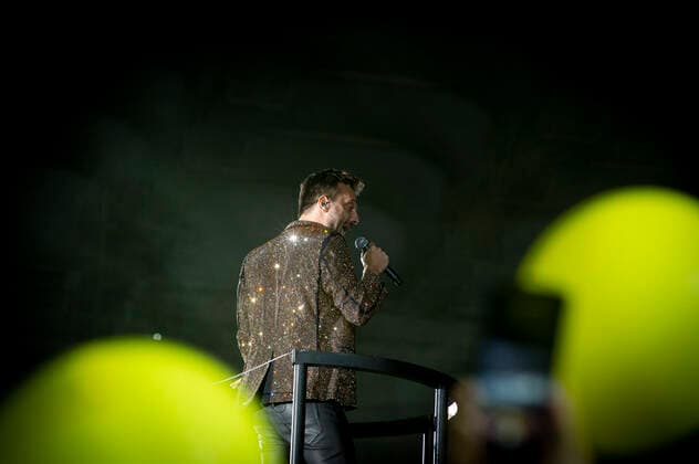 Rome, 28 06 2022 Cesare Cremonini at the Olympic stadium in Rome with his Cremonini Stadi 2022 . Alongside his successes, a unique moment: Cremonini played Stella di Mare performed in a virtual duet with Lucio Dalla, in which, through rare images, Cesare and Lucio duet together for the first time. In the photo the singer Cesare Cremonin  Copyright: xBarbaraxAmendolax xipa-agency.nex xBarbaraxAmendolax