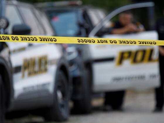 (220628) -- SAN ANTONIO (U.S.), June 28, 2022 -- Police cordon off the scene of an alleged human smuggling mass casualty event in San Antonio, Texas, the United States, on June 28, 2022. The death toll of migrants found on Monday inside a cloned and abandoned 18-wheeler in San Antonio has risen to 50, authorities said on Tuesday. (Photo by Xinhua) U.S.-TEXAS-SAN ANTONIO-MIGRANTS-DEATH TOLL NickxWagner 