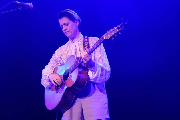 06 28 2022 xkhx Kassel Kulturzelt concert Kat Frankie Australian singer songwriter and guitarist