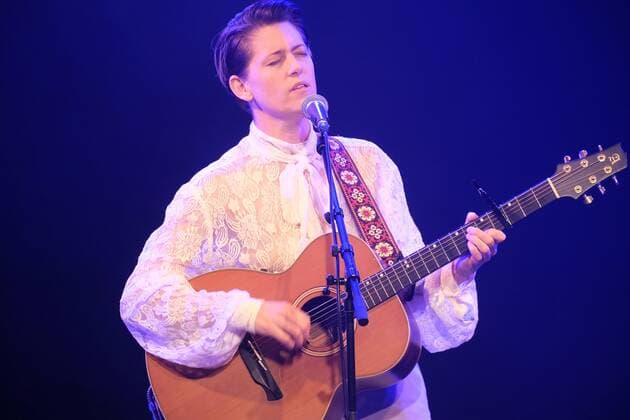 06 28 2022 xkhx Kassel Kulturzelt concert Kat Frankie Australian singer songwriter and guitarist