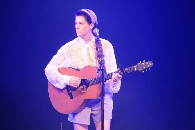 06 28 2022 xkhx Kassel Kulturzelt concert Kat Frankie Australian singer songwriter and guitarist
