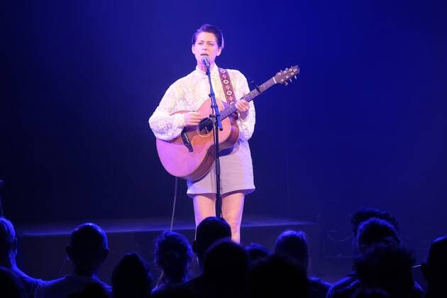 06 28 2022 xkhx Kassel Kulturzelt concert Kat Frankie Australian singer songwriter and guitarist