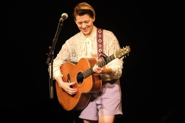 06 28 2022 xkhx Kassel Kulturzelt concert Kat Frankie Australian singer songwriter and guitarist
