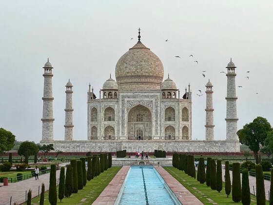 Taj Mahal Seen Just Before Sunrise Taj Mahal seen just before sunrise in Agra in Utter Pradesh, India, on May 05, 2022. Agra Uttar Pradesh India  Copyright: xCreativexTouchxImagingxLtdx originalFilename: friedman-tajmahal220505_npdwM.jpg