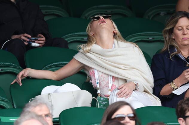 Entertainment Bilder des Tages . 29 06 2022. London, United Kingdom. Georgia Toffolo watches Andy Murray second round match on day three of the Wimbledon Tennis Championships in London.  xStephenxLockx xi-Imagesx IIM-23562-0055