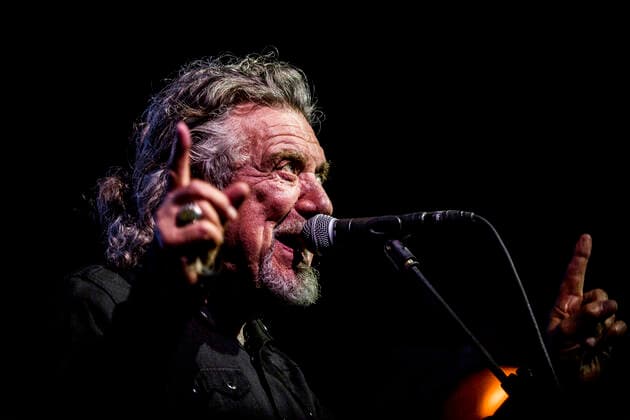 Robert Plant & Alison Krauss live at Roskilde Festival 2022, Roskilde, Denmark Roskilde, Denmark. 29th, June 2022. The English singer, songwriter and musician Robert Plant (pictured) performs a live concert with the American singer and songwriter Alison Krauss during the Danish music festival Roskilde Festival 2022 in Roskilde. Roskilde Denmark  Copyright: xGonzalesxPhoto LassexLagonix