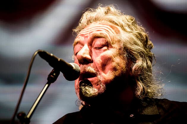 Robert Plant & Alison Krauss live at Roskilde Festival 2022, Roskilde, Denmark Roskilde, Denmark. 29th, June 2022. The English singer, songwriter and musician Robert Plant (pictured) performs a live concert with the American singer and songwriter Alison Krauss during the Danish music festival Roskilde Festival 2022 in Roskilde. Roskilde Denmark  Copyright: xGonzalesxPhoto LassexLagonix