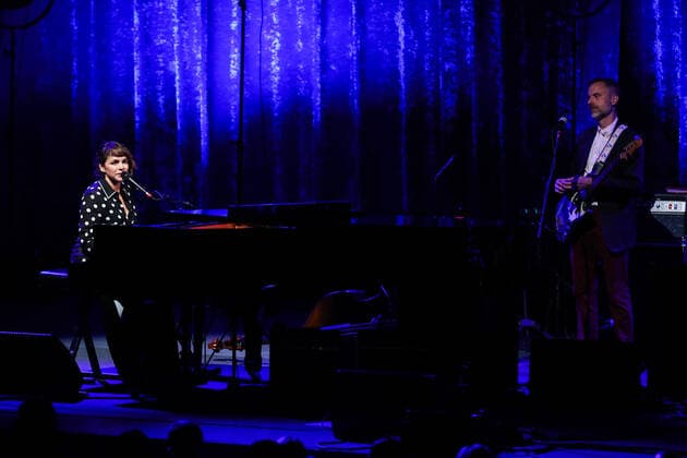 Norah Jones Performs At The Greek Theatre American singer-songwriter Norah Jones performs on stage at The Greek Theatre on June 29, 2022 in Los Angeles, California, United States. The Greek Theatre, Los Angeles, California California United States  Copyright: xImagexPressxAgencyx originalFilename: collin-norahjon220630_np5It.jpg