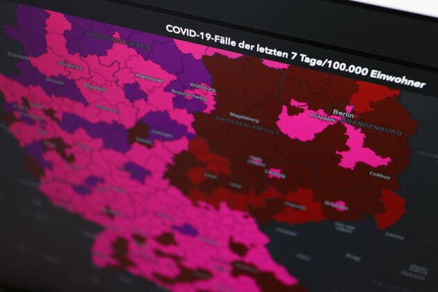 RKI dashboard, 7 day incidence is now 668.6 7 day incidence, RKI dashboard on a monitor on 30 06 2022 in Siegen Germany.