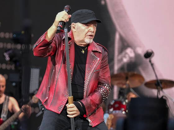 Vasco Rossi Performs In Turin, Italy Vasco Rossi performs live in Turin, Italy, on June 30, 2022. Turin ITA Italy  Copyright: xLorisxRosellix originalFilename: roselli-notitle220630_npdZ8.jpg