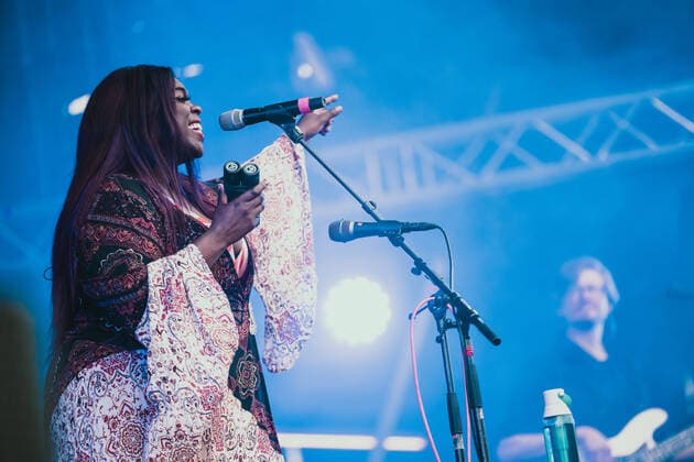 Yola live at Roskilde Festival 2022, Roskilde, Denmark Roskilde, Denmark. 30th, June 2022. The English singer and songwriter Yola performs a live concert during the Danish music festival Roskilde Festival 2022 in Roskilde. Roskilde Denmark  Copyright: xGonzalesxPhoto MathiasxKristensex