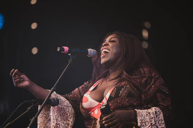 Yola live at Roskilde Festival 2022, Roskilde, Denmark Roskilde, Denmark. 30th, June 2022. The English singer and songwriter Yola performs a live concert during the Danish music festival Roskilde Festival 2022 in Roskilde. Roskilde Denmark  Copyright: xGonzalesxPhoto MathiasxKristensex