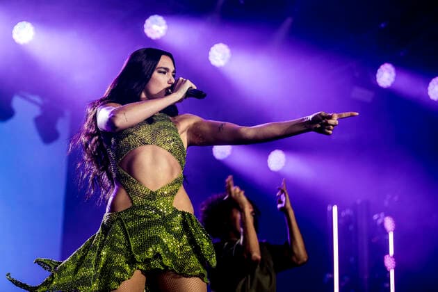 Dua Lipa live at Roskilde Festival 2022, Roskilde, Denmark Roskilde, Denmark. 30th, June 2022. The English singer and songwriter Dua Lipa performs a live concert during the Danish music festival Roskilde Festival 2022 in Roskilde. Roskilde Denmark  Copyright: xGonzalesxPhoto LassexLagonix