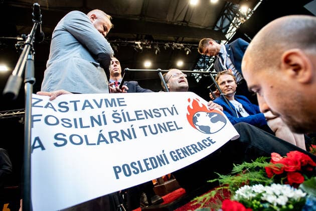 Climate activists disrupted the start of the Concert for Europe by Czech Philharmonic, within Smetana s Litomysl music festival and Czech EU presidency, on July 1, 2022, in Litomysl, Czech Republic. (CTKxPhoto DavidxTanecek) CTKPhotoP2022070108398  _TAD7241