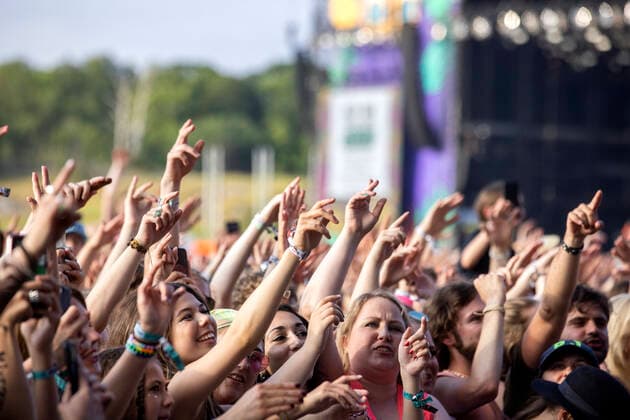 STOCKHOLM 20220701 Audience during the Lollapaloozafestival at Gärdet in Stockholm on Friday STOCKHOLM SWEDEN x11930x  Copyright: xMagnusxAnderssonx xTTx LOLLAPALOOZA STOCKHOLM 2022