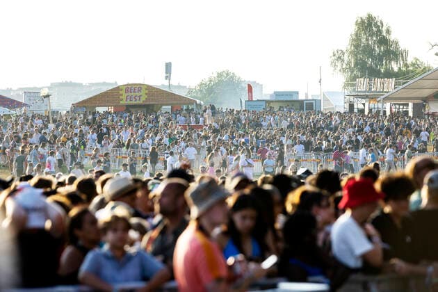 STOCKHOLM 20220701 Festival visitors during the Lollapaloozafestival at Gärdet in Stockholm on Friday STOCKHOLM SWEDEN x11930x  Copyright: xMagnusxAnderssonx xTTx LOLLAPALOOZA STOCKHOLM 2022