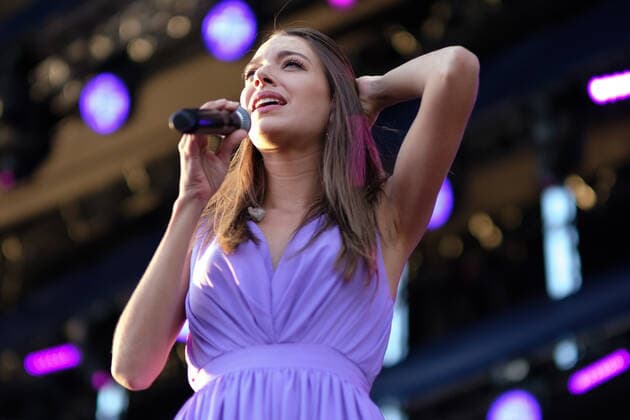 July 1, 2022, Madrid, Spain: Singer Ana Guerra performs at the Botanical Nights festival, in Madrid. Madrid Spain - ZUMAs197 20220701_zaa_s197_233 Copyright: xAtilanoxGarciax
