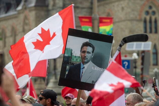 July 1, 2022, Ottawa, Ontario, Canada: People protest against COVID-19 health measures during Canada Day in Ottawa, Ontario, on Friday July 1, 2022. Ottawa Canada  - ZUMAc35_ 20220701_zaf_c35_167 Copyright: xLarsxHagbergx