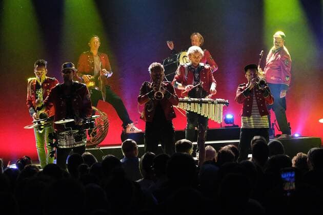 01 07 2022 xkhx Kassel Kulturzelt concert techno marching band MEUTE eleven drummers and horn players from Hamburg