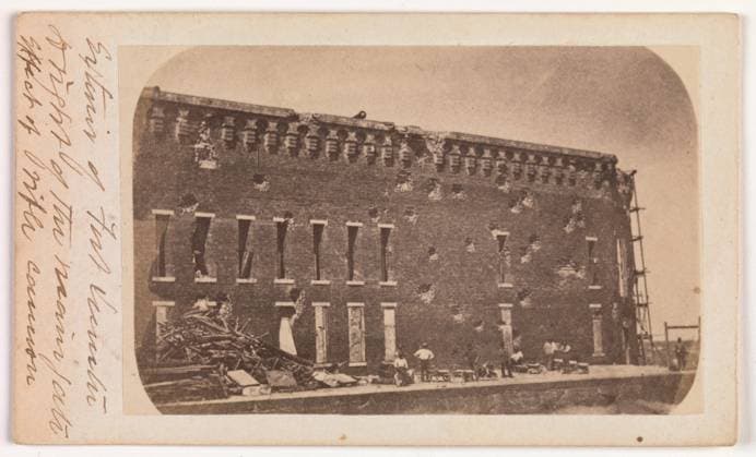 The Evacuation of Fort Sumter, April 1861 April 1861 Edward Anthony American. The Evacuation of Fort Sumter, April 1861 302669 Copyright: xpiemagsx Metbot-34777