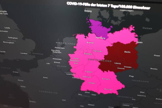 RKI dashboard, 7 day incidence is now 665.0 7 day incidence, RKI dashboard on a monitor on 03 07 2022 in Siegen Germany.